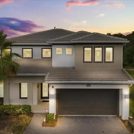 5 Bedrooms - 5 Bathrooms - Sonoma 2677Ca